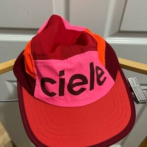 Ciele Hat; GOCap - Comp - Century
